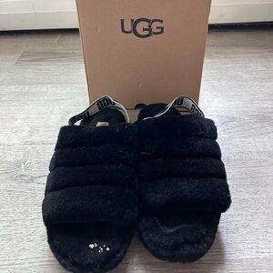 Ugg platform fuzzy slides